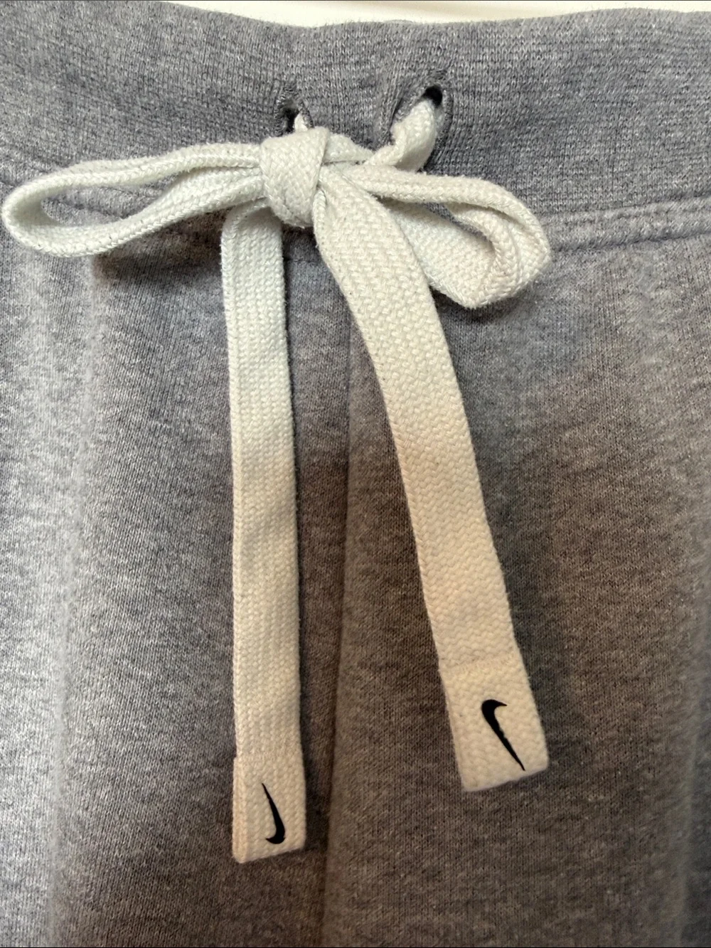 Nike mens Gray Drawstring Fleece Joggers